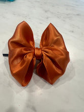 Load image into Gallery viewer, Satin Bow