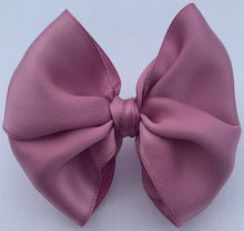Load image into Gallery viewer, Satin Bow