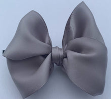 Load image into Gallery viewer, Satin Bow