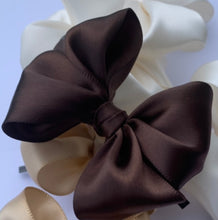 Load image into Gallery viewer, Satin Bow