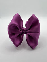 Load image into Gallery viewer, Satin Bow