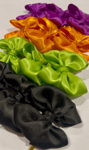 Load image into Gallery viewer, Satin Bow
