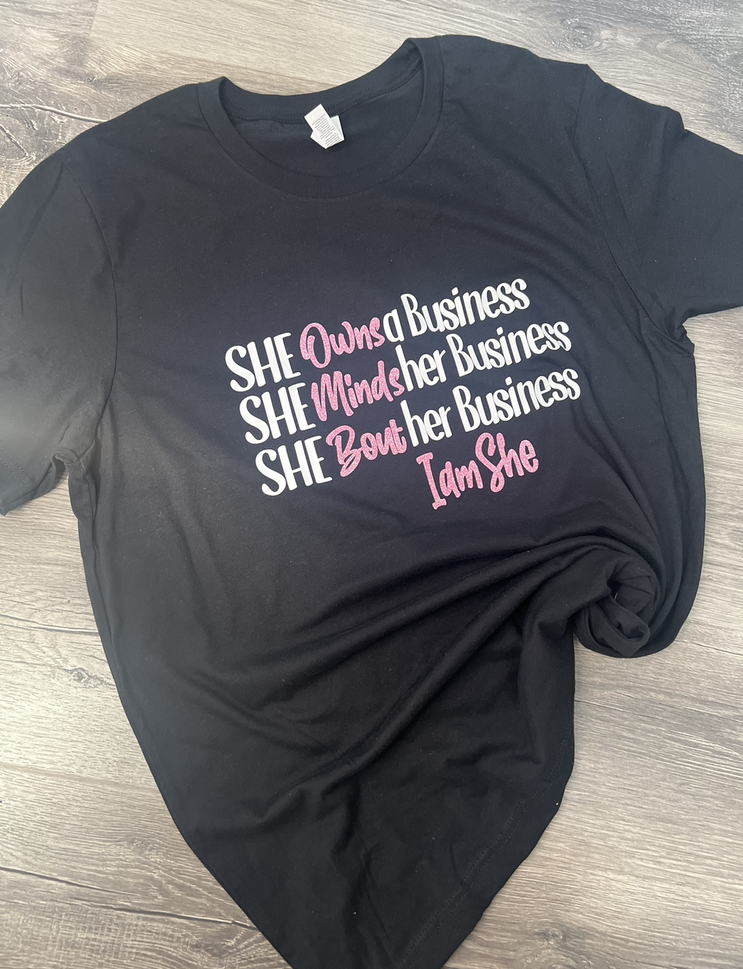 I am she tee (black)